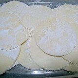 薄力粉だけで作る餃子の皮